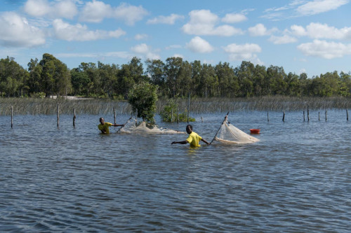 Fischer im Kanal von Pangalanes