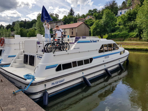 Wir übernehmen unser Hausboot, Bootsbasis in Fontenoy le Chateau