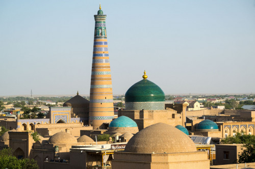 Islom Xoja Minarett, Pahlavon Mahmud Mausoleum