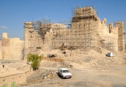 Festung Bahla, Renovierung in Arbeit
