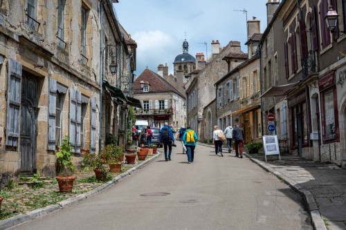 Auf dem Weg zur Basilika Sainte-Marie-Madeleine, Vézelay