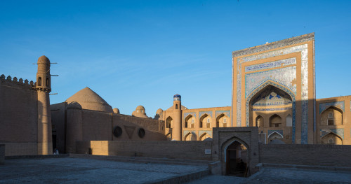 Allakuli Khan Medrese