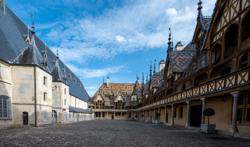 Innenhof des Hôtel Dieu in Beaune