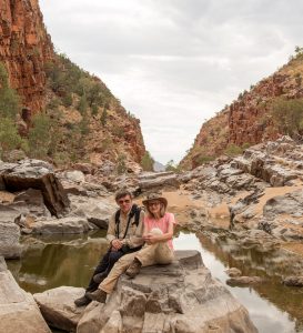 Rast an einem Billabong (Wasserloch)