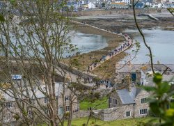 Blick auf den "causeway" bei Ebbe