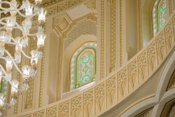 Sultan Qaboos Moschee, die Kuppel mit dem großen Luster