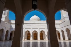 Sultan Qaboos Moschee, Blick in den Innenhof