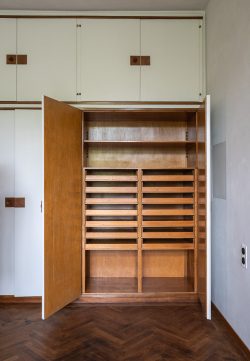 Einbauschrank im Damenzimmer