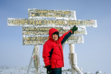 Uhuru Peak am Kibo, 5895 m hoch, der höchste Gipfel Afrikas